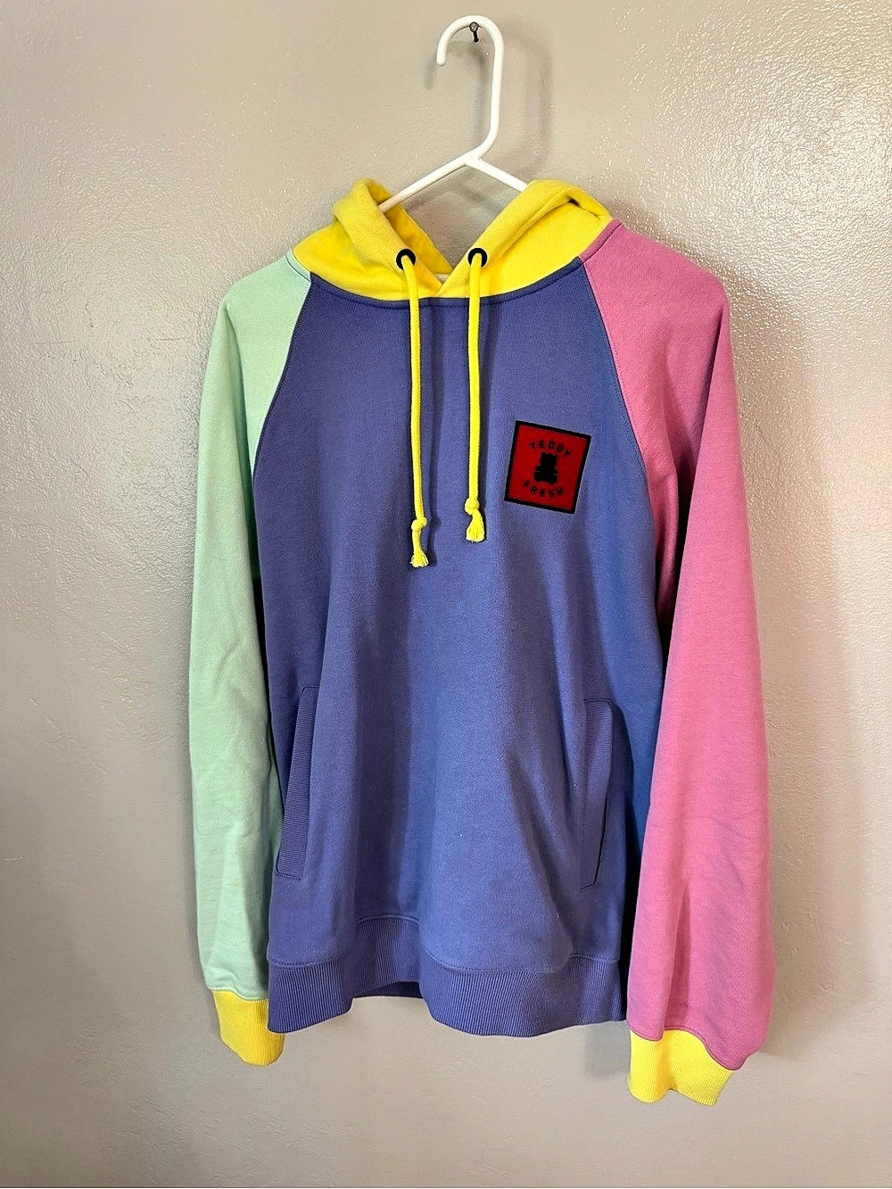 Teddy Fresh Colorblock Hoodie 100% Cotton Size Medium